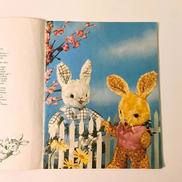 Vintage 1974 Bunny Tales Paperback Ideals Publishing Corp Book - Picture 7 of 13